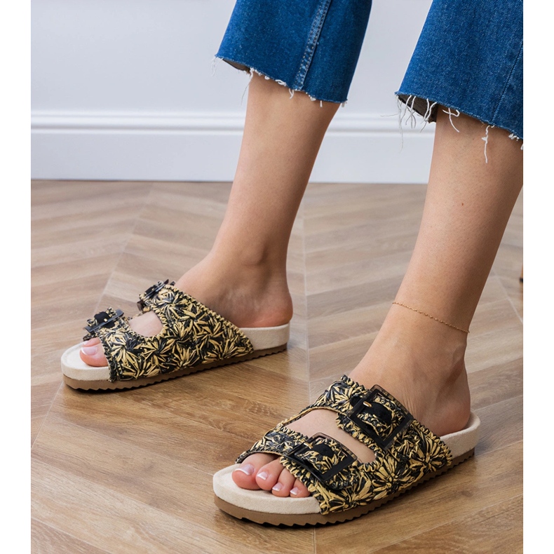 Crni zaklopke od kukičaka s stezaljkama na prugama crna 1