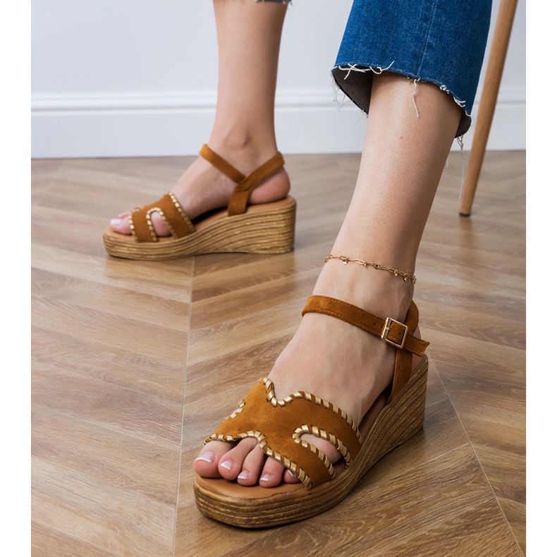 Smeđe sandale s vezom na rubovima smeđa 2