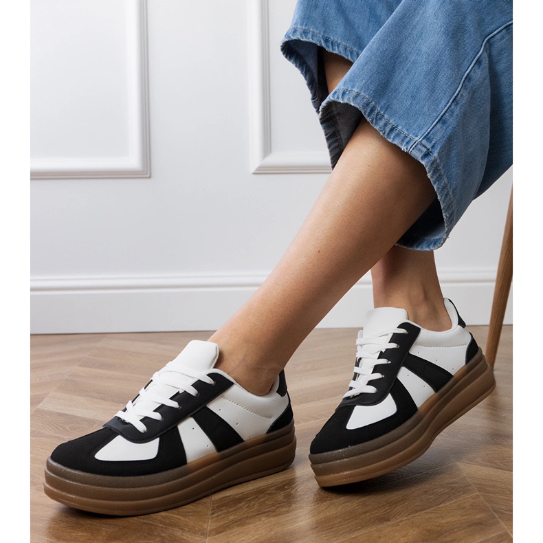 Ženske crne tenisice na platformu crno 2