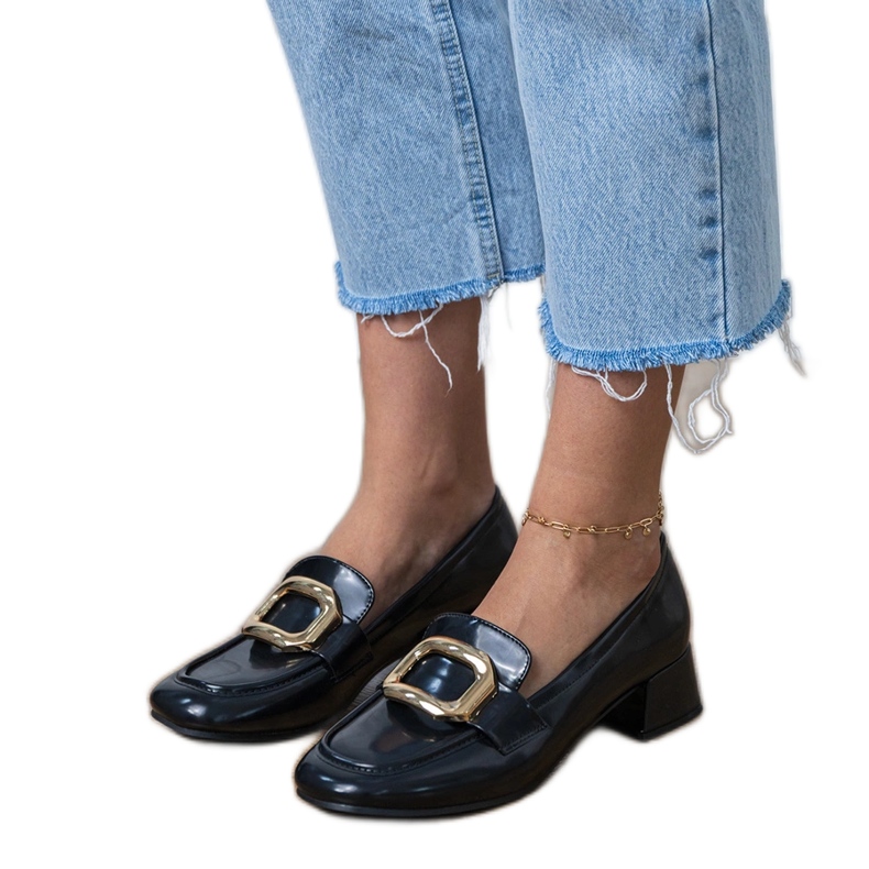 Crne ženske cipele s niskim udjelom sa zlatnim ukrasom crna 1