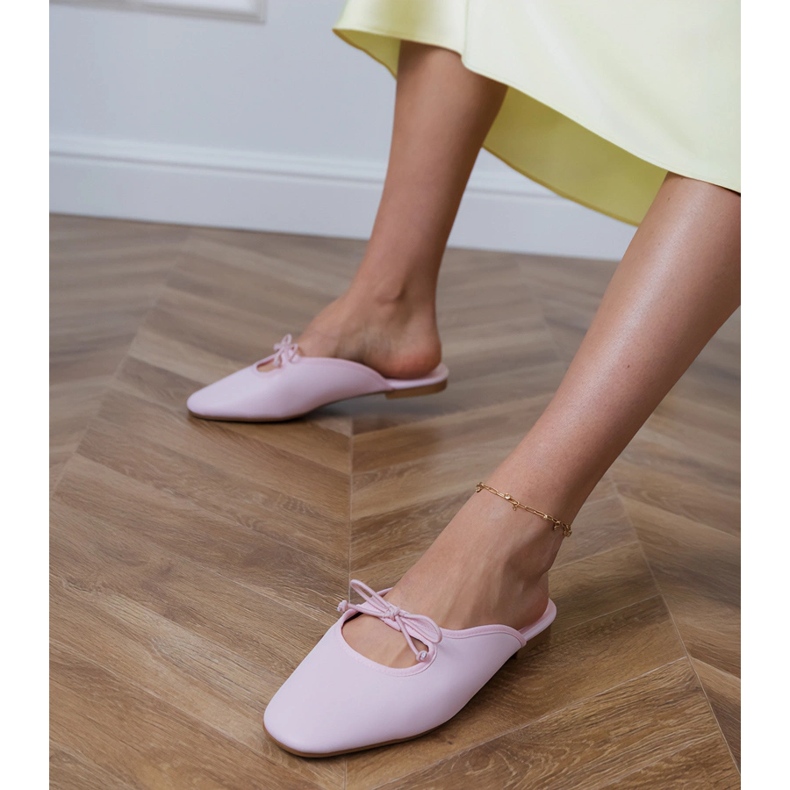 Pink Flip -flops izgrađen na ravnom potplatu ružičasta 1