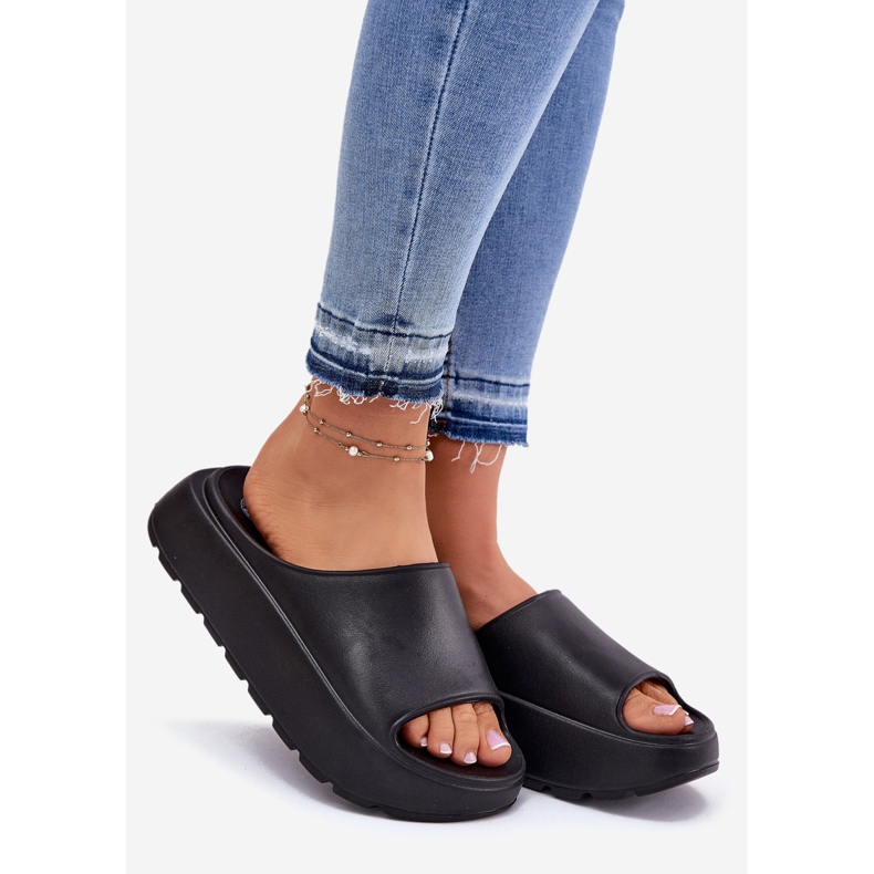 EVento Ženske papuče od pjene na platformi crno 1