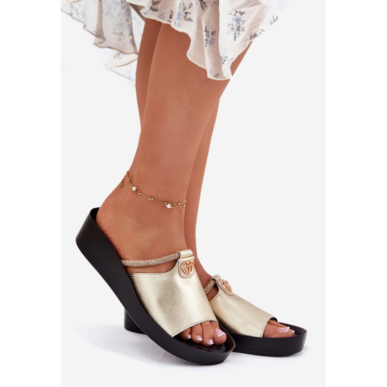 S.Barski Ženske kožne flip-flops s ukrasnom zlatnom trakom KV51-034 zlatna 1