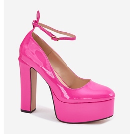 Oslikane pumpe na visokoj posta i ružičastoj platformi ružičasta 1