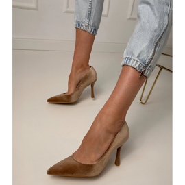 Bež velor pumpa na visoku petu 1