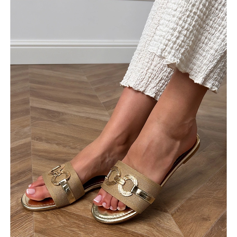 Zlatni prelepovi sa zlatnim ukrasom na pojasu 1