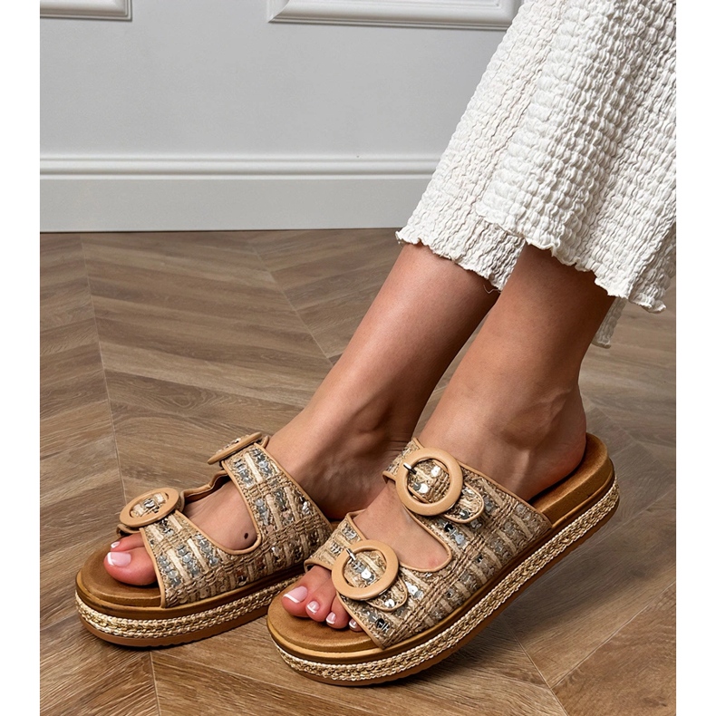 Bež pletenice s šljokicama na prugama 1