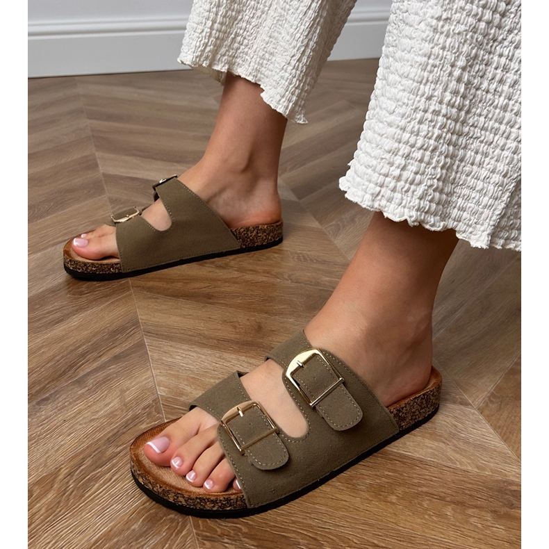 Zeleni prelepovi s stezaljkama na plutama zelena 1