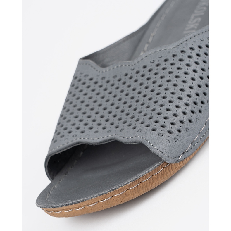 T.Sokolski Kožna siva jastuka 1