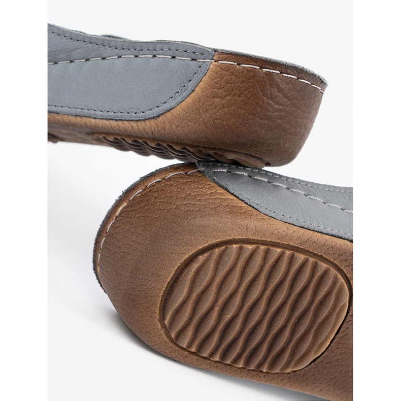 T.Sokolski Kožna siva jastuka 2