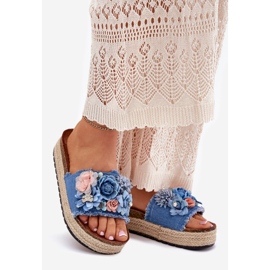 Ženski klip na platformi s pletenicama i plavim cvjetovima plava 1