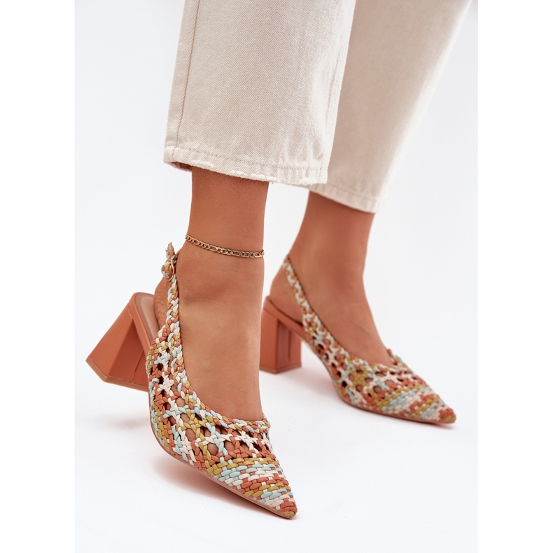 Sandale s pletenicom na višebojnom postu žuta boja 2