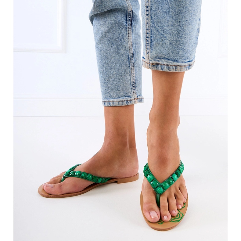 Zeleni prelepovi ukrašeni šljunkom zelena 1