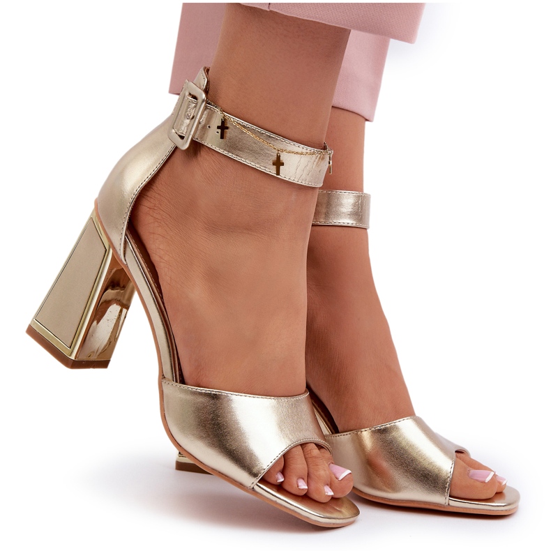 Evento Elegantne ženske sandale na visoku petu zlatne boje zlatni 4