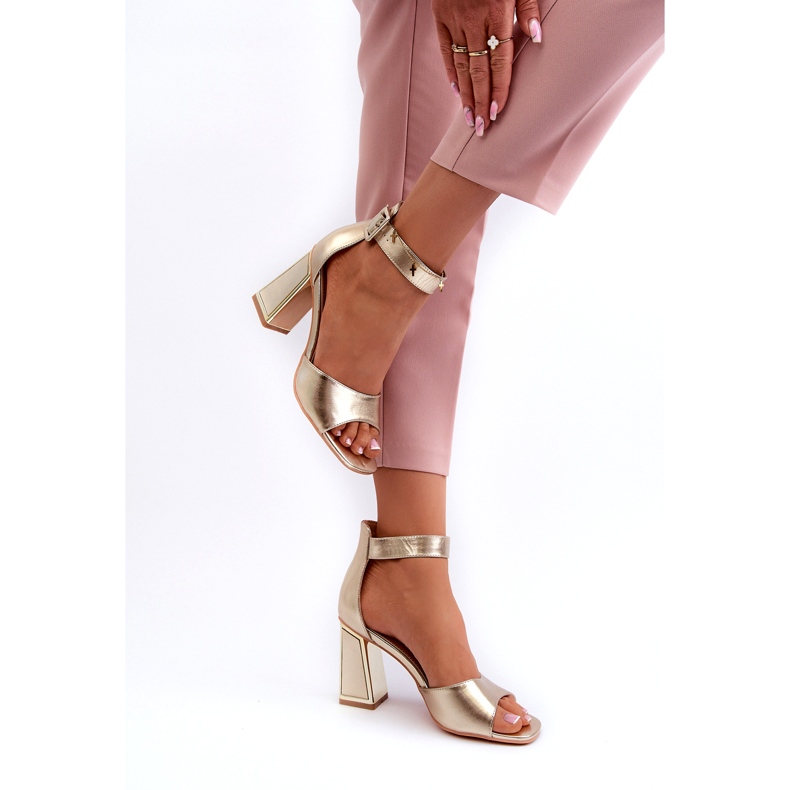 Evento Elegantne ženske sandale na visoku petu zlatne boje zlatna 3
