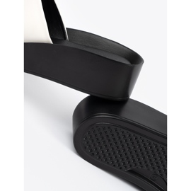 Goodin Crno -bijeli flip leprša na niskom klinu bijela 1