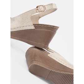 Goodin Zlatne ženske sandale na klinu zlatna 1