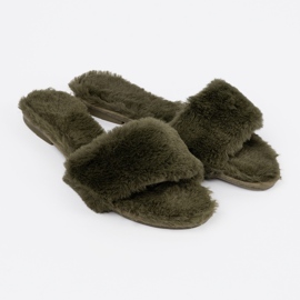 Žene od zelenog krzna zelena 2