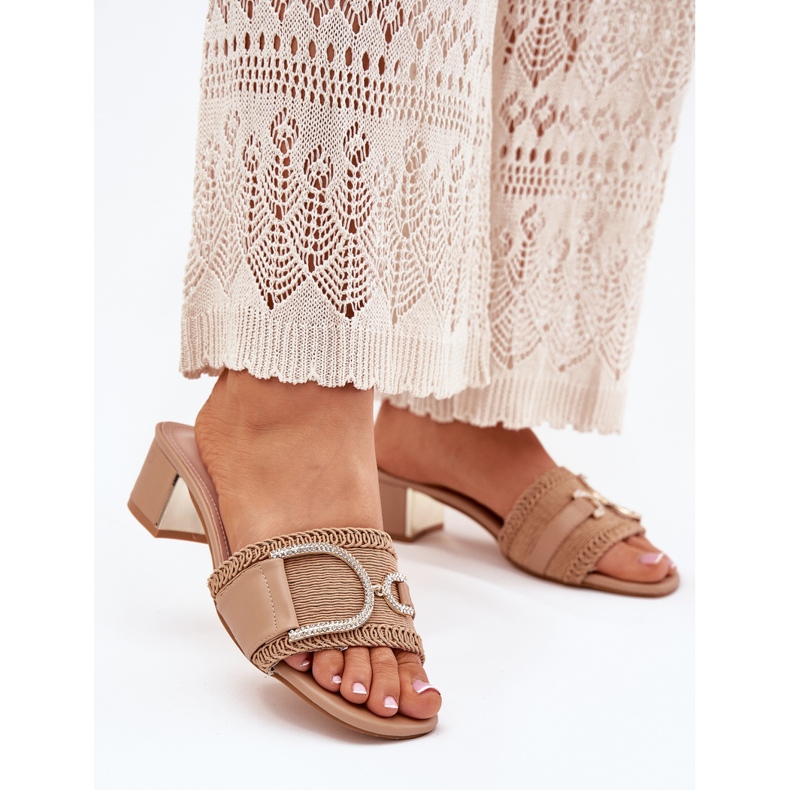 Ženske potpetice s ukrasnim tamnim bež detaljima 2