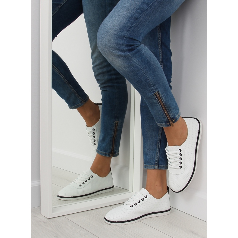 Bijele ženske tenisice L-6 Black bijela 2