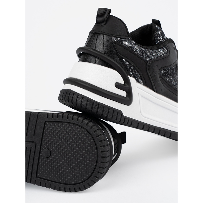 Ženske tenisice s crno -bijelom čipkom 1