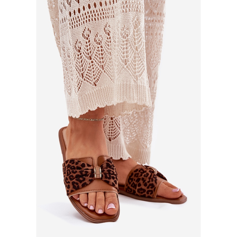 Ravni -oled ženski jastuci s lukom deve smeđa 1