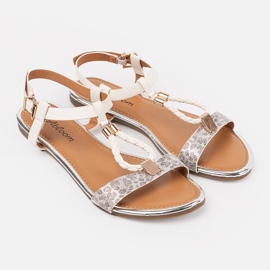 Bijele i srebrne sandale sa zlatnim ukrasima višebojan 2