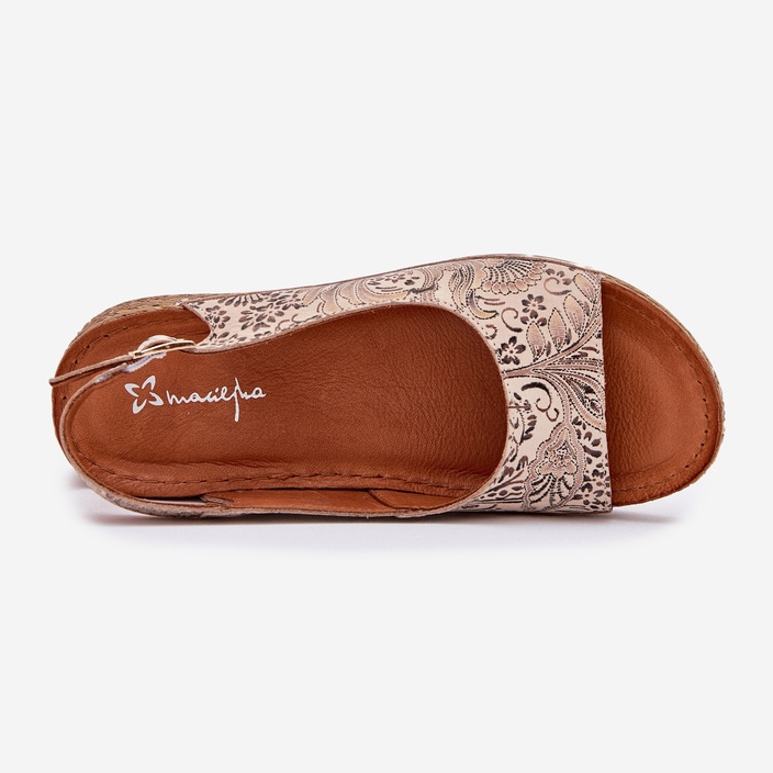 Ženske kožne sandale na klinu Maciejka L7069-04 bež 2