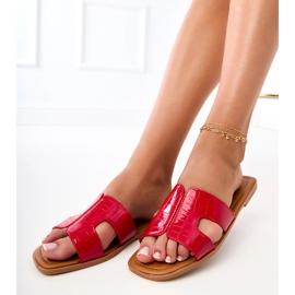 Crveni okret -Fops na ravnom potplatu s pritiskom crvena 2