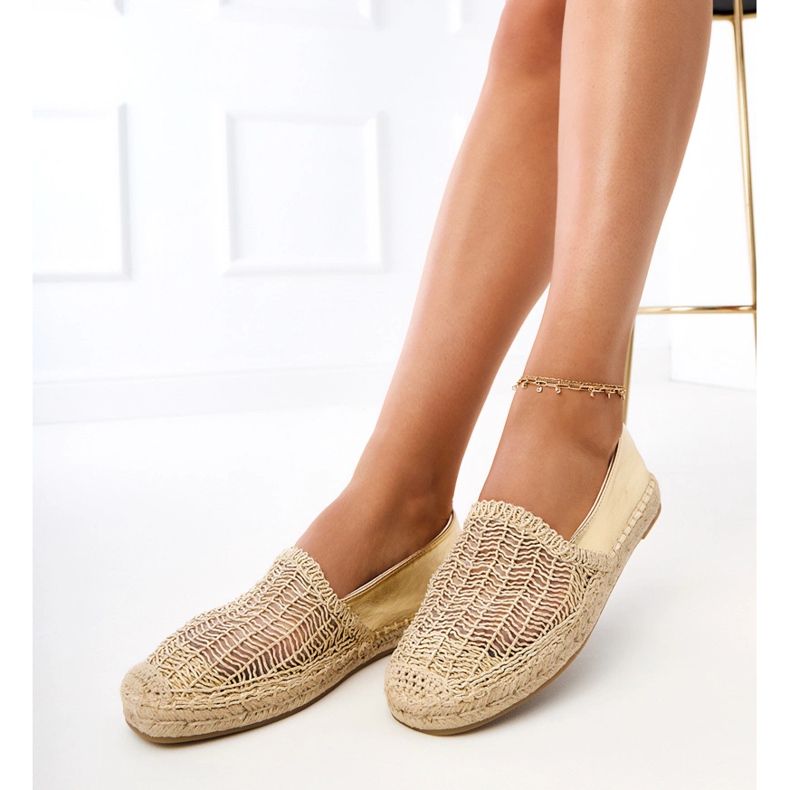 Openwork Espadrilles na platformi zlatni 1