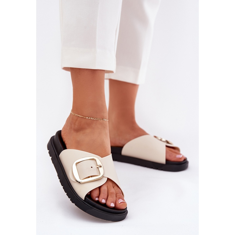 Ženske papuče na platformi sa zlatnom stezaljkom bež 2