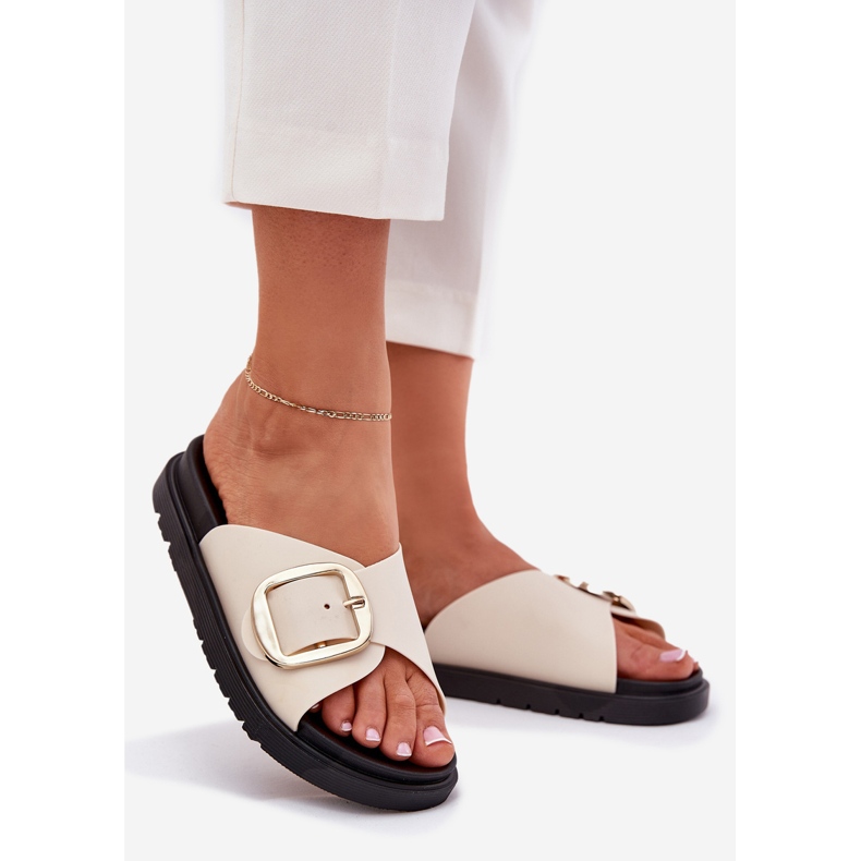 Ženske papuče na platformi sa zlatnom stezaljkom bež 1