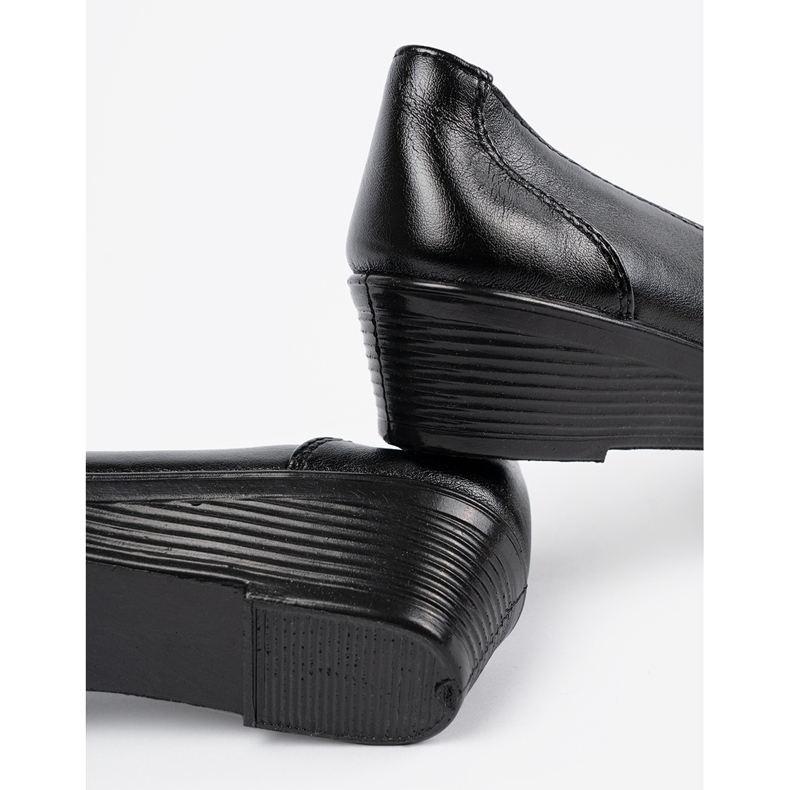 Ženske cipele s ukrasnim vezom crna 2