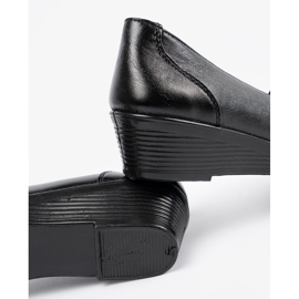 Ženske cipele sa teksturom kože zmija crno 1