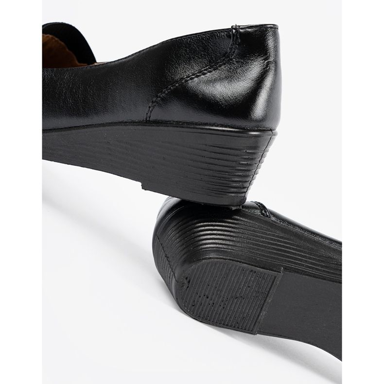 Crne štikle na klin crno 2