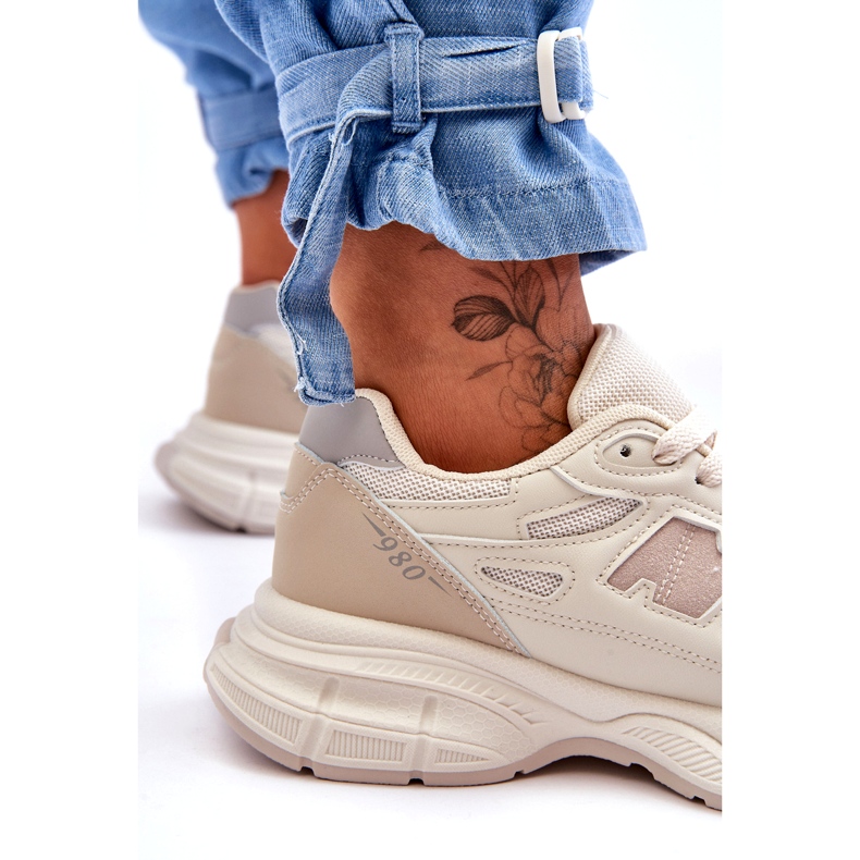 Ženske sportske cipele s bež mrežicom 1