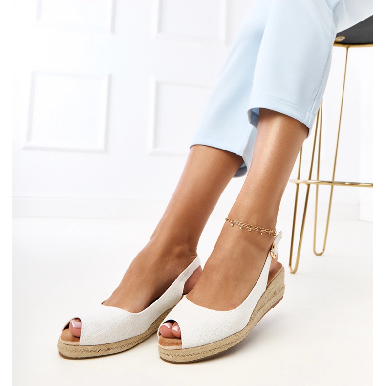 Bijele espadrile sandale na klinu Nevarek bijela 2