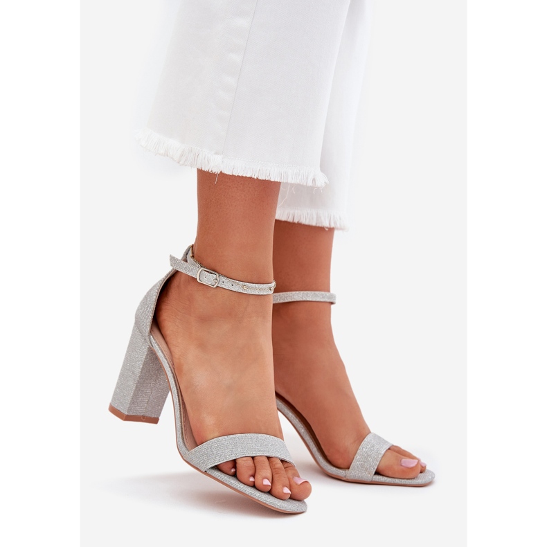 Boto Sjajne ženske sandale na srebrnoj pošti Kavina srebro 1