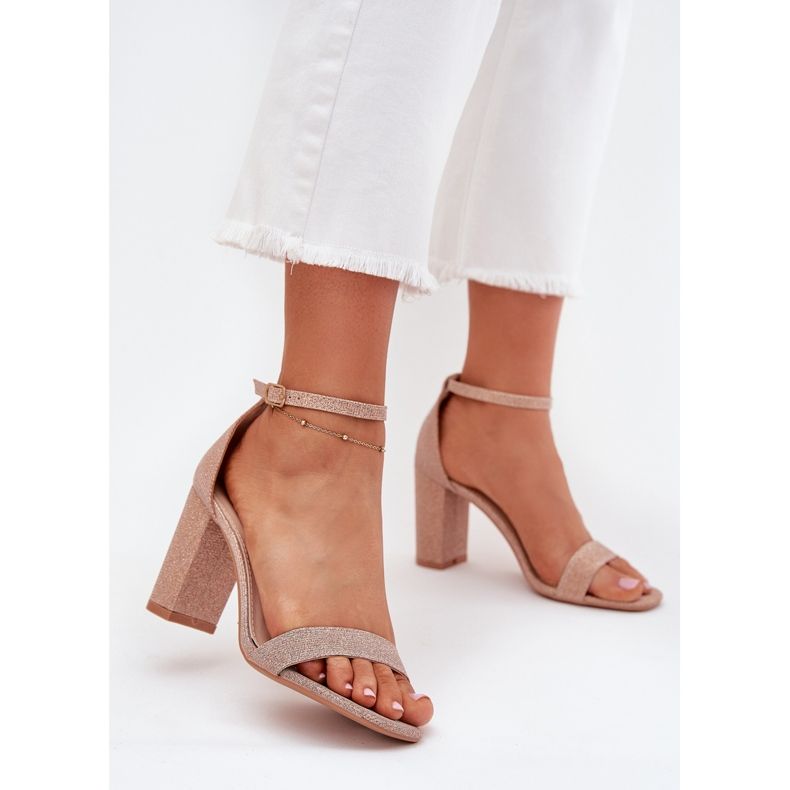 Boto Sjajne ženske sandale na posta Pink Kavina Gold zlatni 2