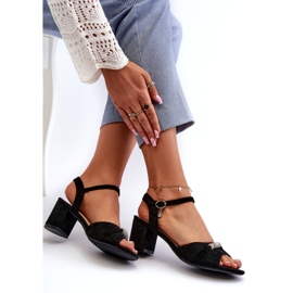 Vinceza Ženske eko-dijelske sandale na poštu s crnim ukrasima crna 3