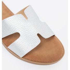 Shelvt Srebrne ženske papuče s izrezima srebro 1