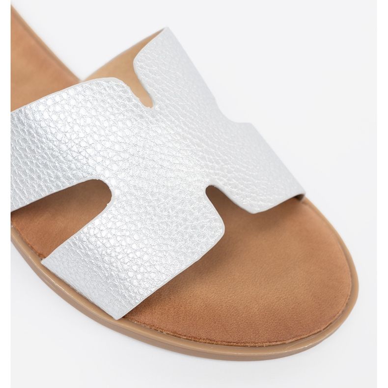 Shelvt Srebrne ženske papuče s izrezima srebro 1