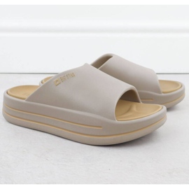 Papuče na platformi Big Star u SS274424 INT2152A 2