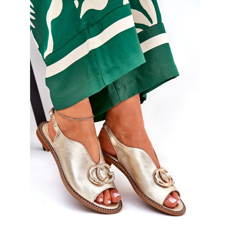 Laura Messi Kožne sandale s ravnim ukidanjem s ukrasom Laure Messi 2865 Zlotys zlatni 4