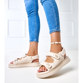 Bež sandale s podesivim remenima za bradu 2