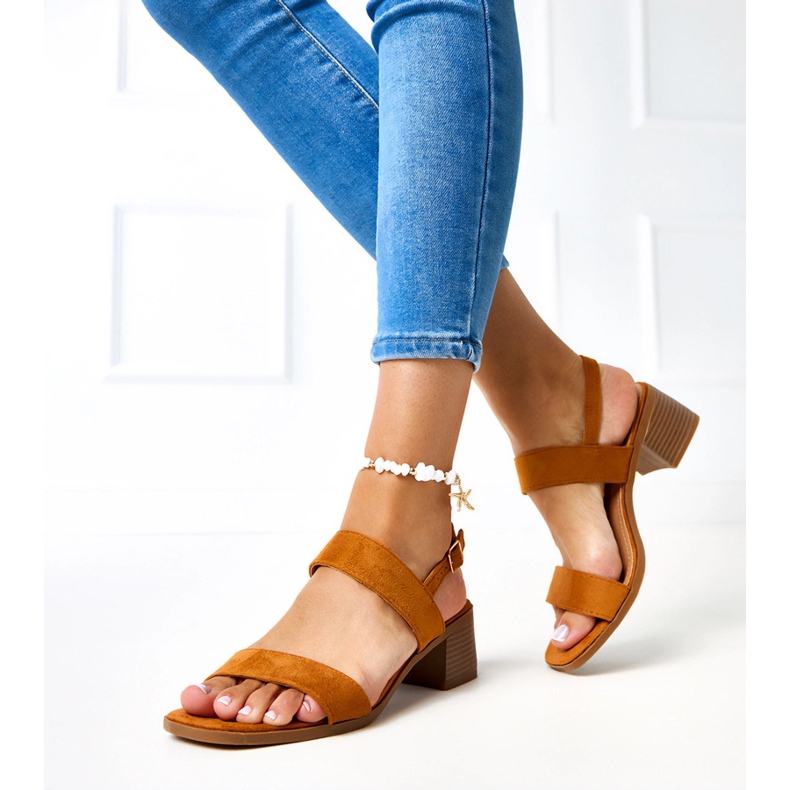 Smeđe sandale na Yakota Postu smeđa 2