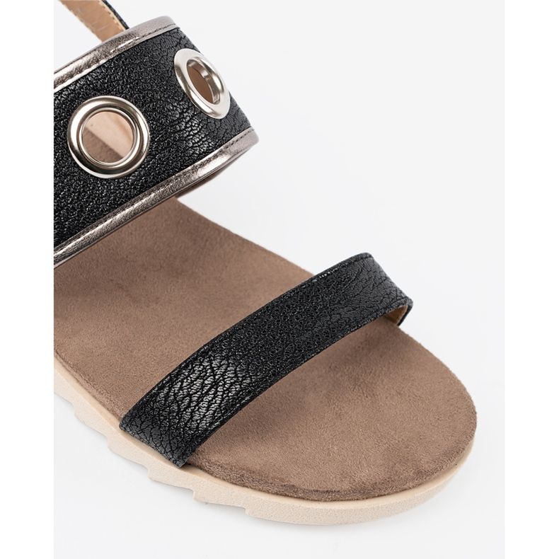 Shelvt Crne sandale s ukrasnim metalnim kotačima crno 1