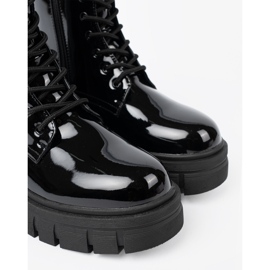 Shelvt Crni lakirani radnici na ogromnom potplatu crno 1