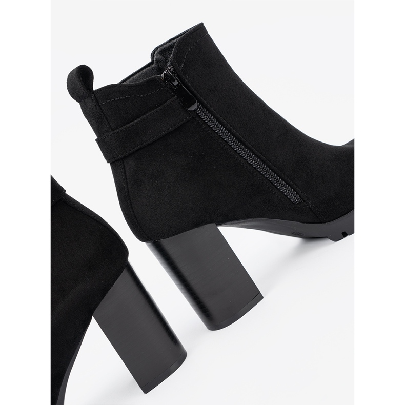 Shelvt Crne čizme na posta s ukrasnom stezaljkom crno 1