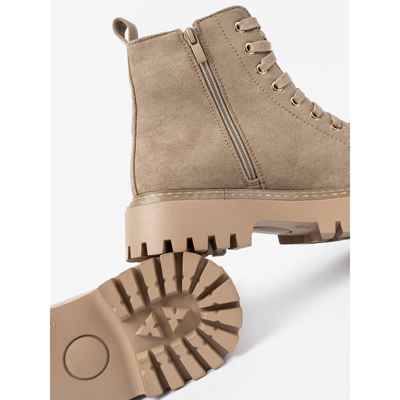 Shelvt Bež radnici sa srcem i gusti potplat 2